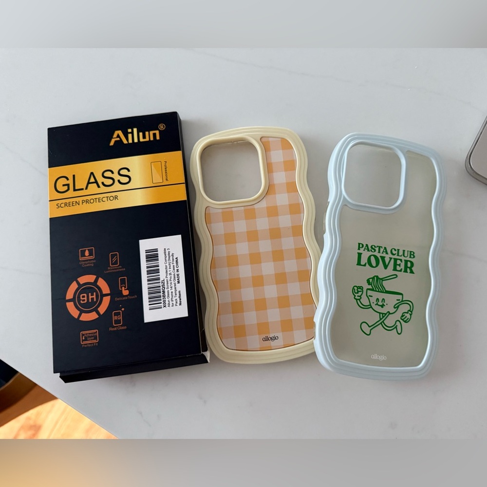 iPhone 14 Pro 2 cases and 1 screen protector wavy case allogio